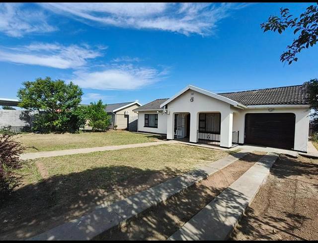 4 BEDROOM HOUSE FOR SALE IN HILLCREST